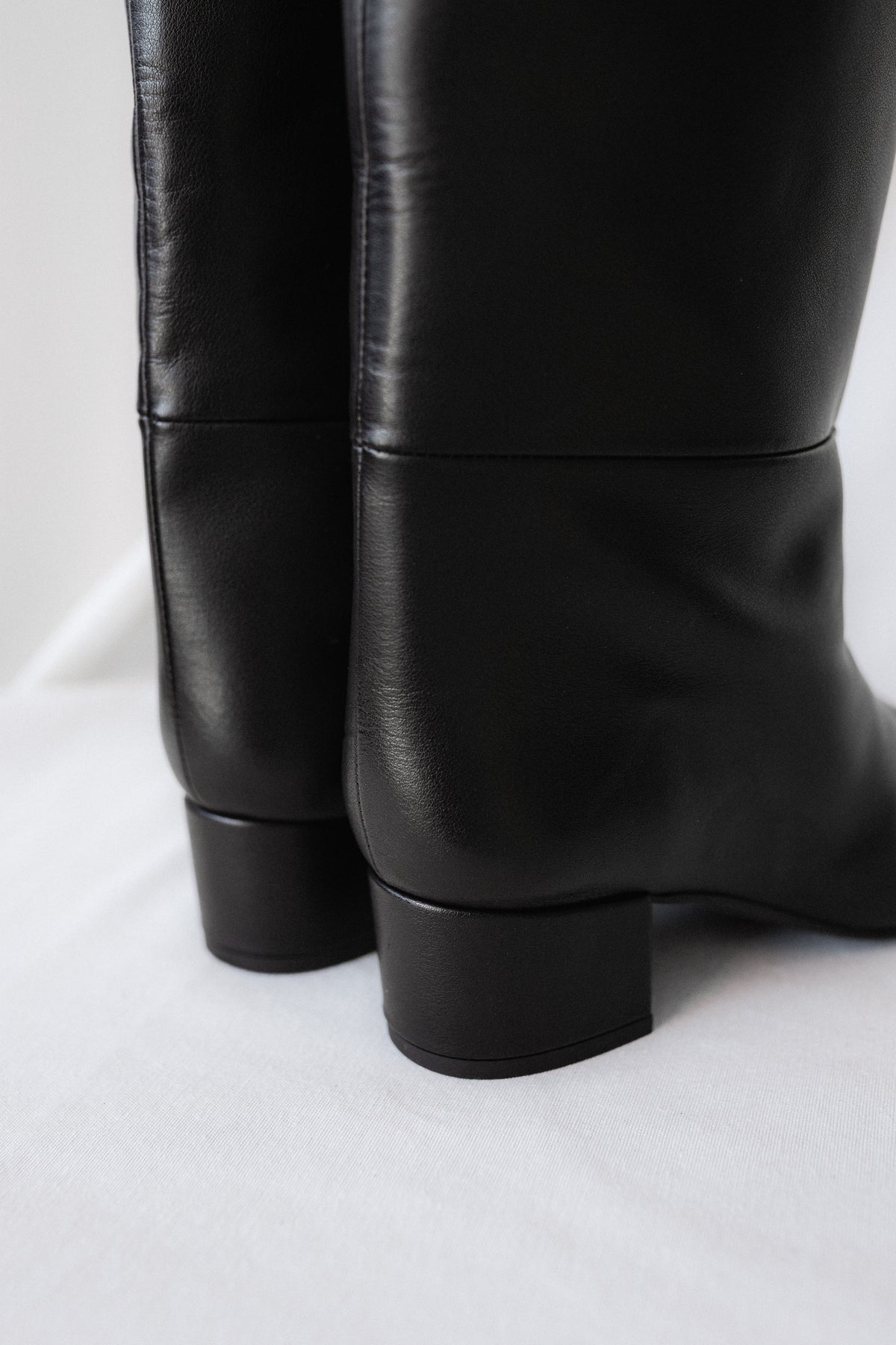 BOTA GIORGIA PELE PRETA SALTO 7CM