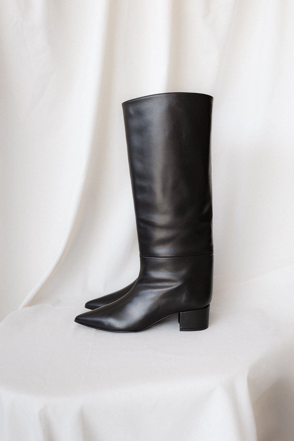 BOTA GIORGIA PELE PRETA SALTO 7CM