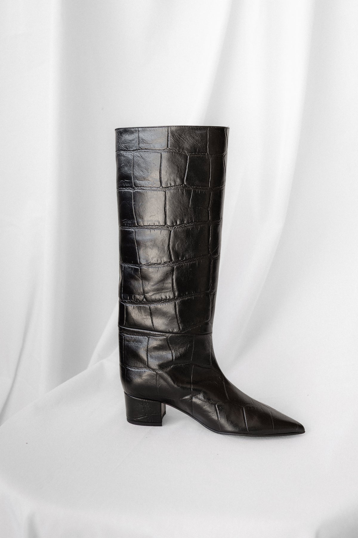 Bota Pipa Piel Coco Negro Tacón 3.5Cm