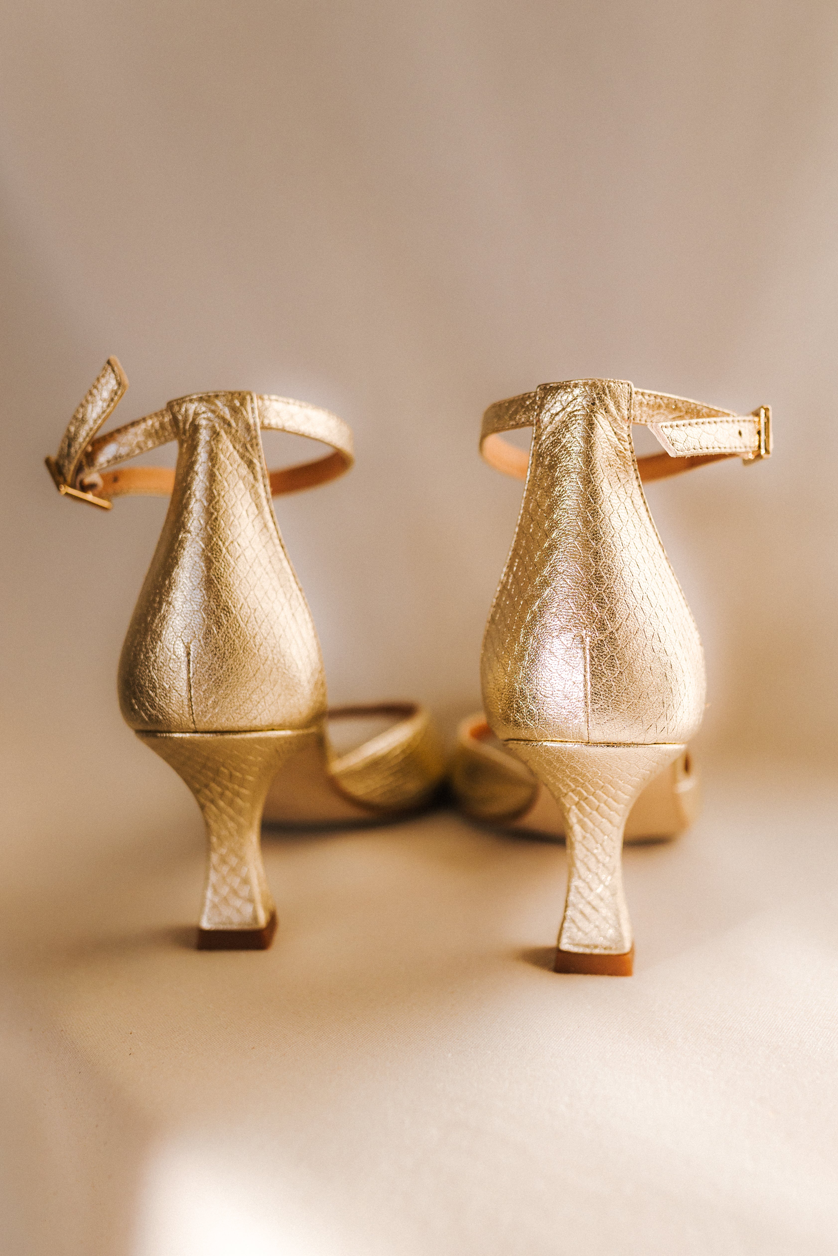 ROSARIO PLATINUM PYTHON EFFECT LEATHER SANDAL 6CM HEEL