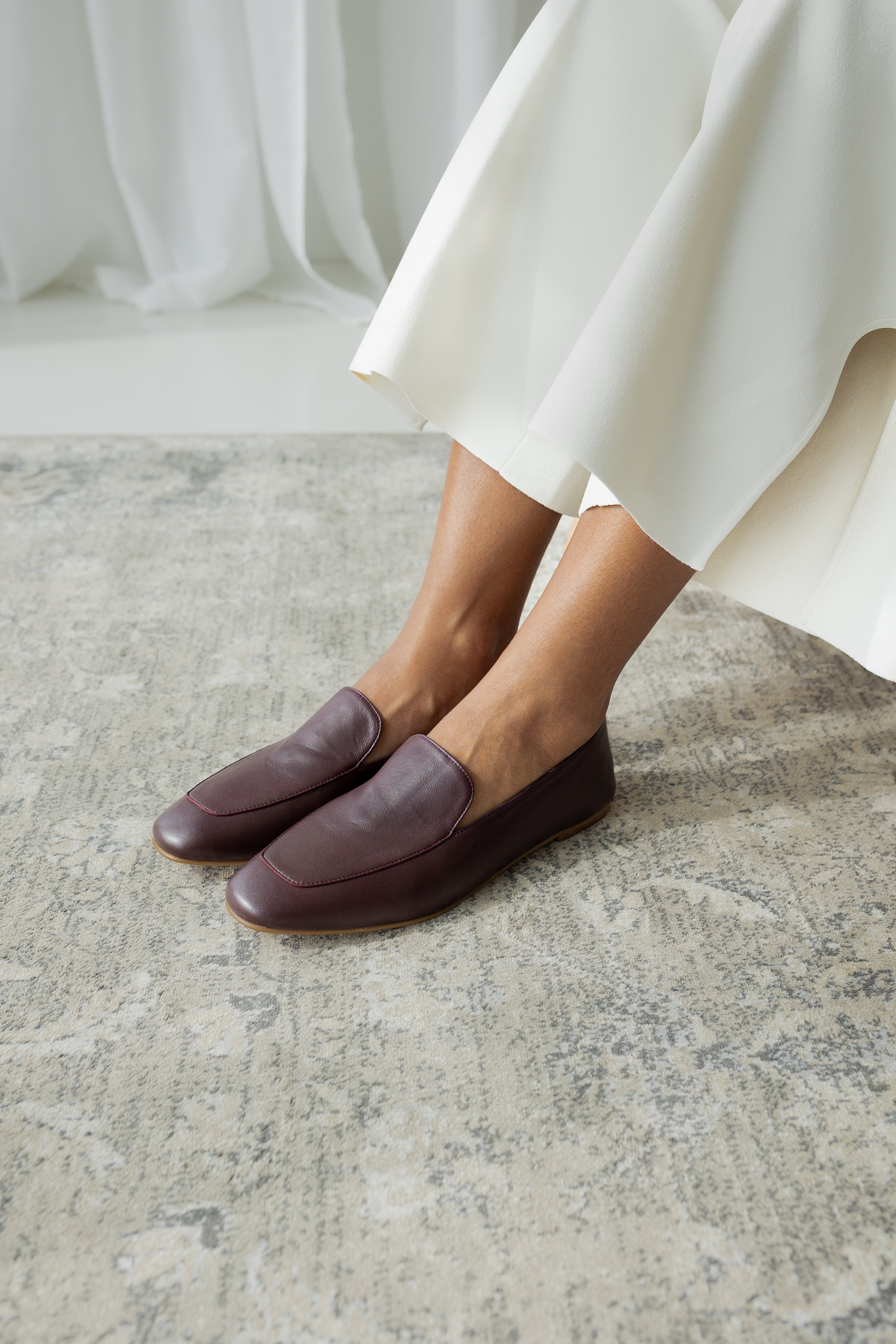 MOCASÍN BLANCA PIEL BURDEOS