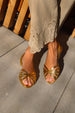 TOMÁS FLAT SANDAL IN GOLD LAMINATED LEATHER