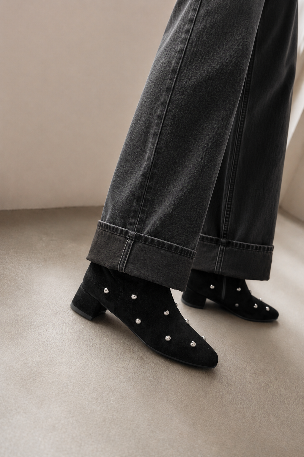 SILVIA BLACK SUEDE BOOT WITH 4CM HEEL