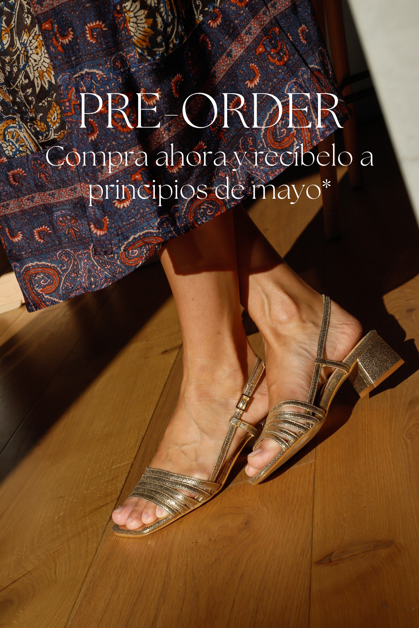 GOLD-EMBROIDERED LEATHER FABRIC SANDAL WITH 4CM HEEL