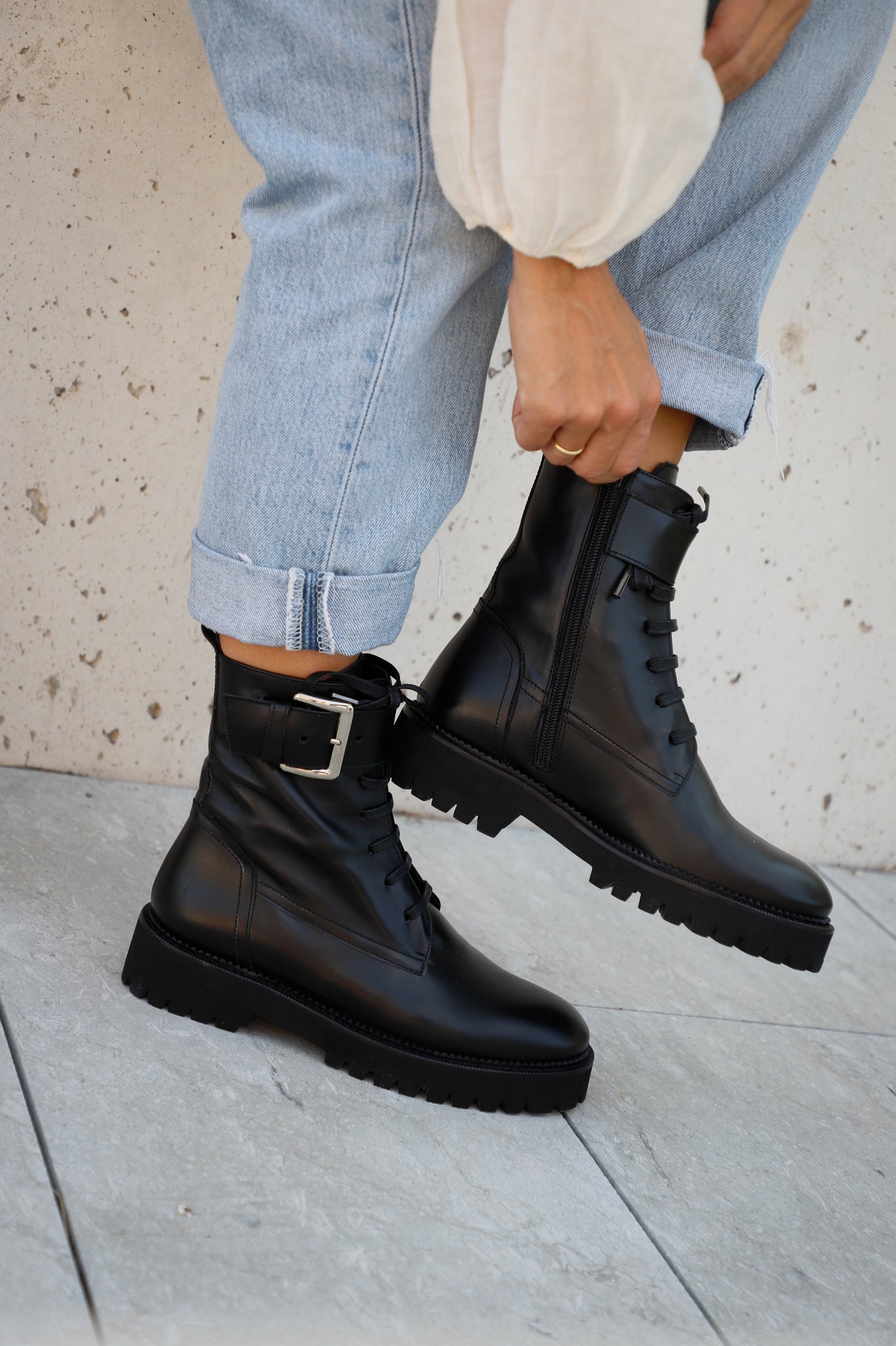 SANTI BLACK LEATHER BOOT 4CM