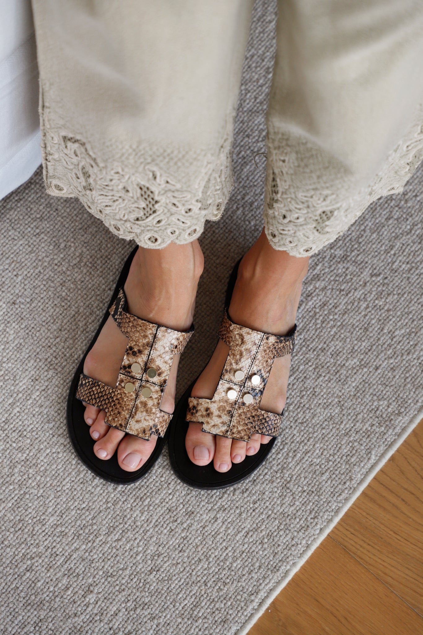 SARA FLAT SANDAL WITH PYTHON EFFECT LEATHER