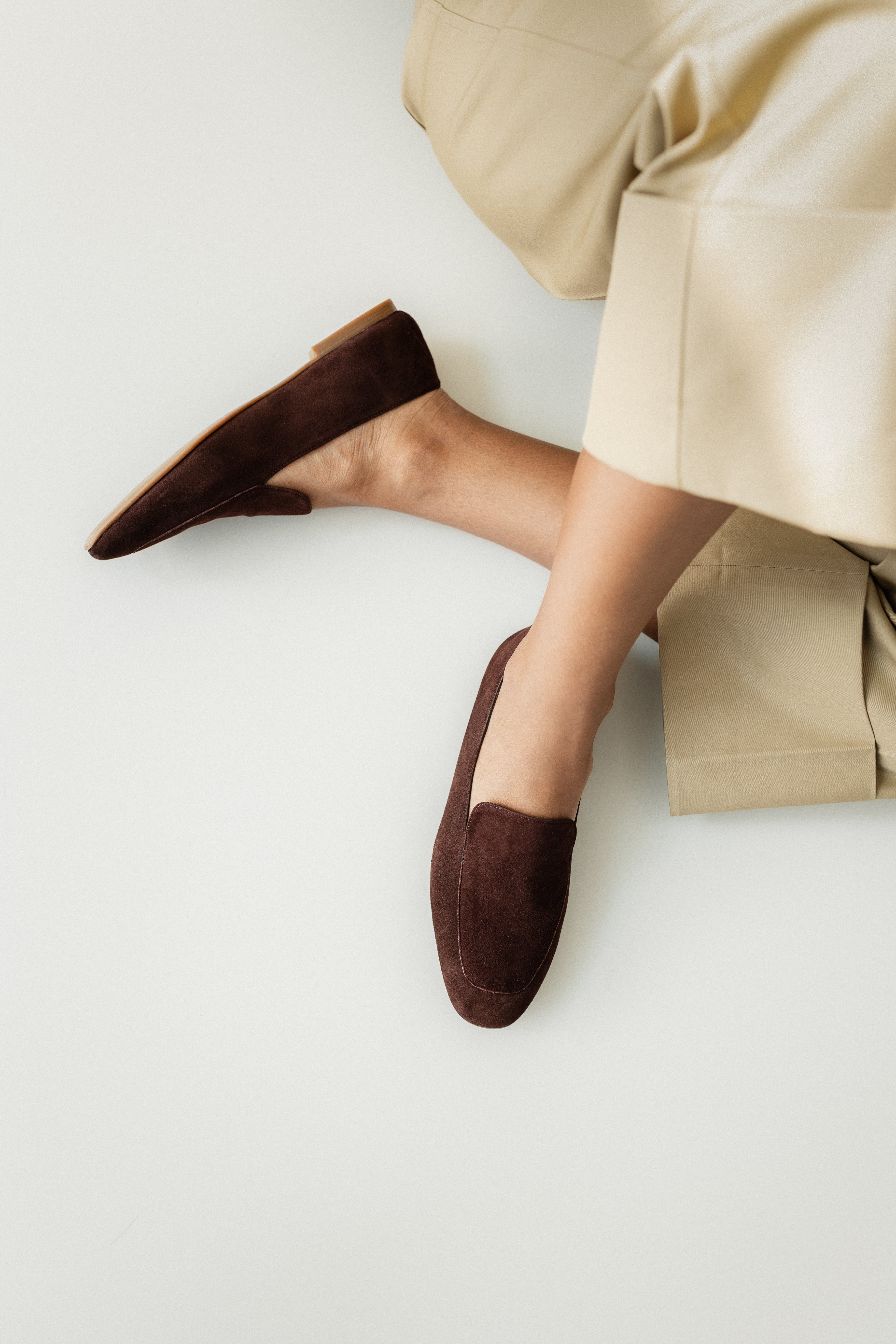 WHITE CHOCOLATE BROWN SUEDE LOAFER