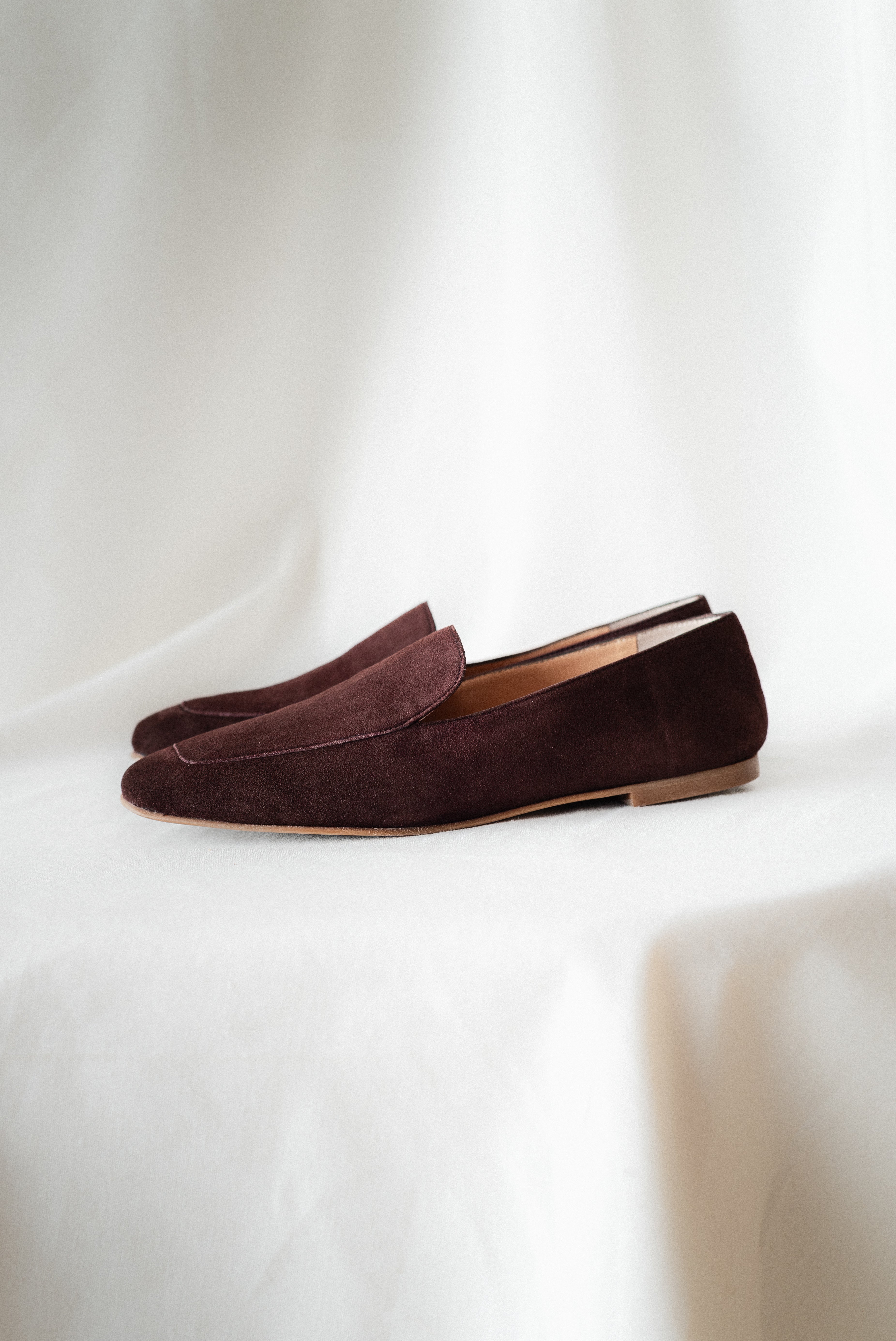 WHITE CHOCOLATE BROWN SUEDE LOAFER