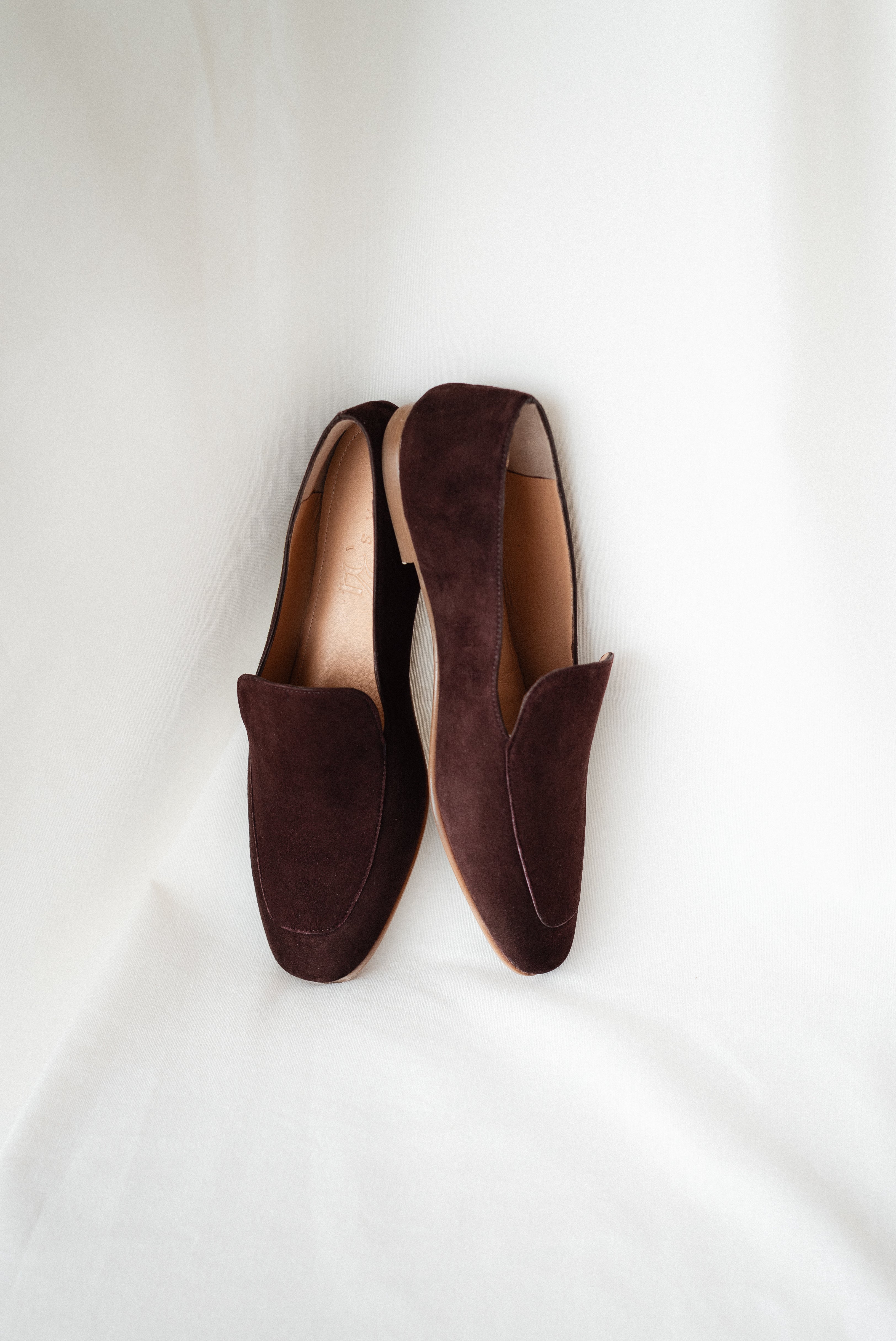 WHITE CHOCOLATE BROWN SUEDE LOAFER