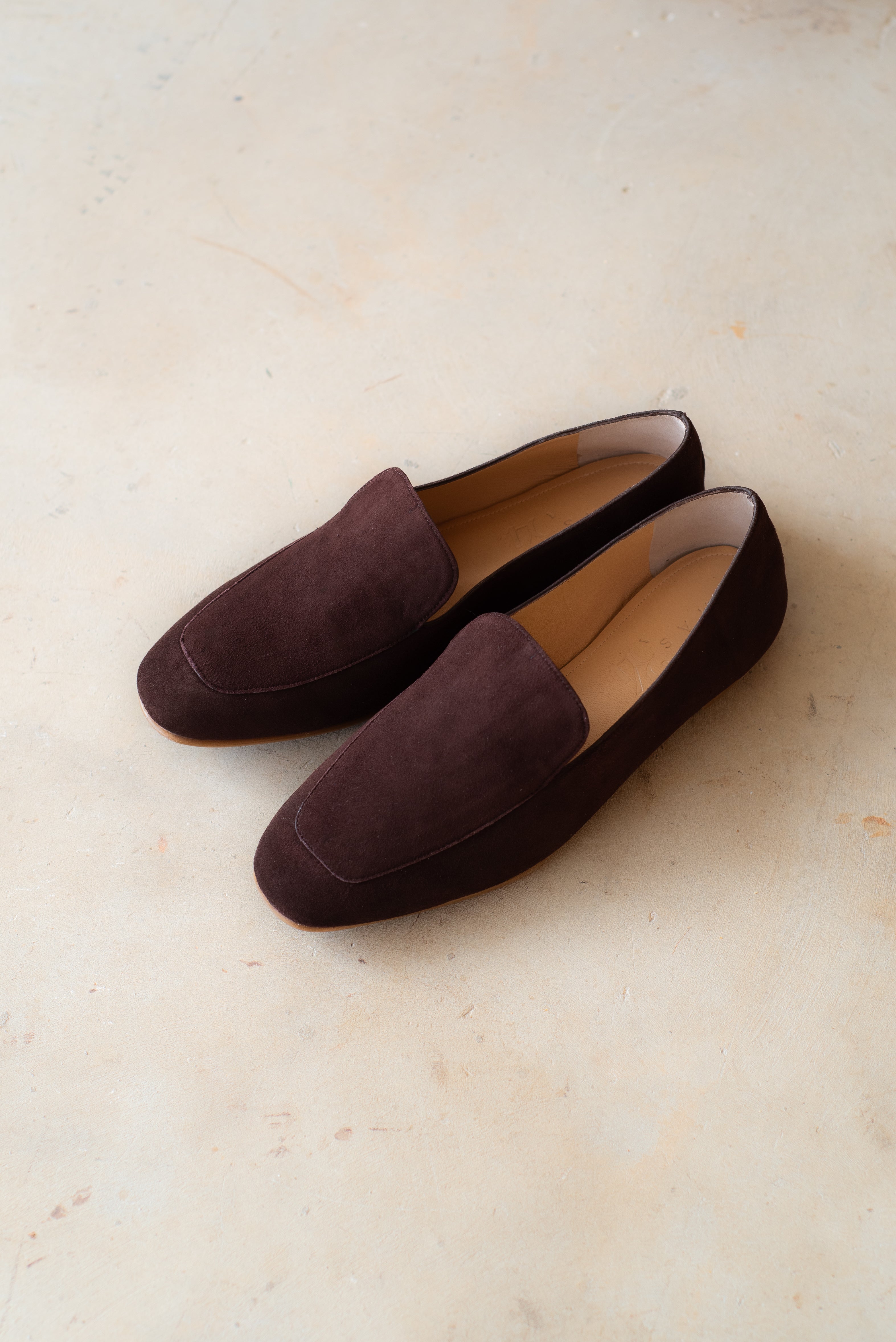 WHITE CHOCOLATE BROWN SUEDE LOAFER