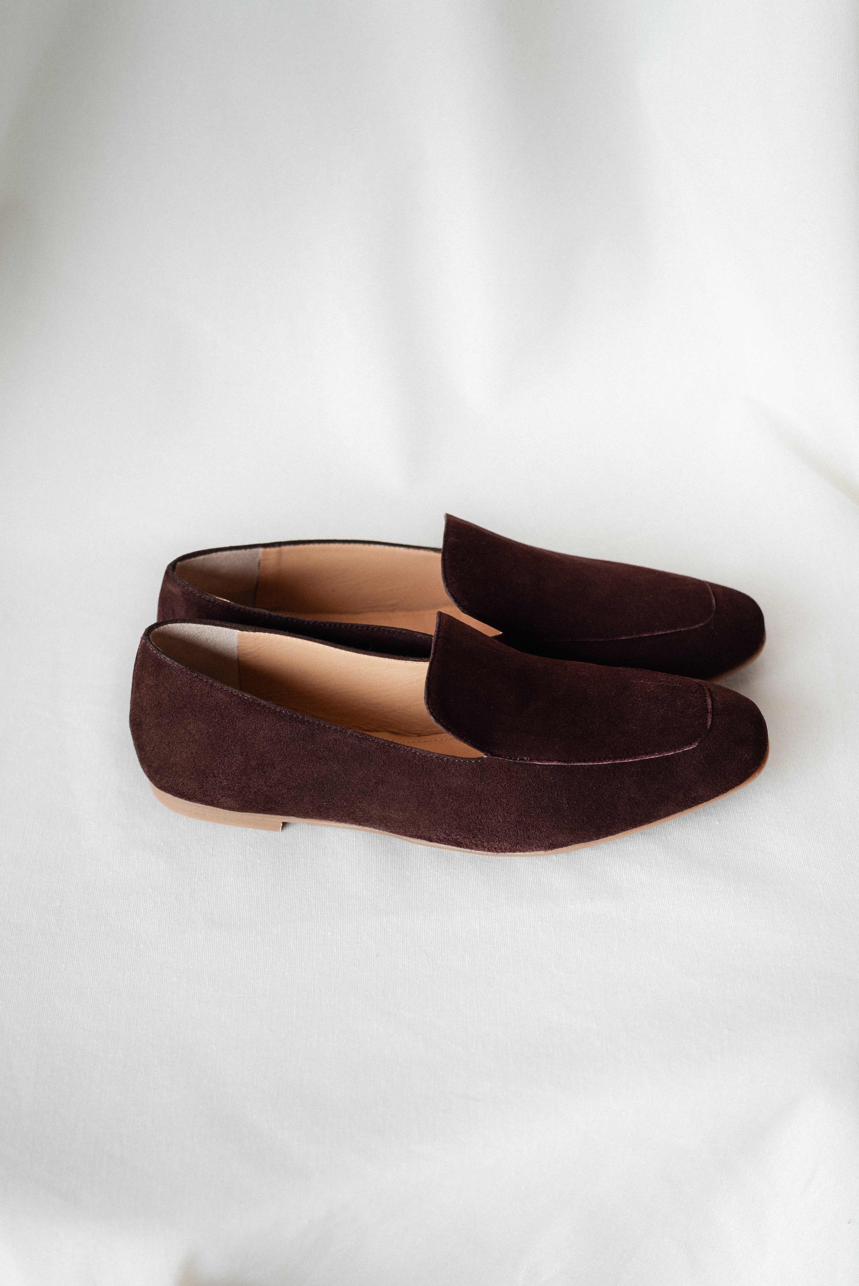 WHITE CHOCOLATE BROWN SUEDE LOAFER