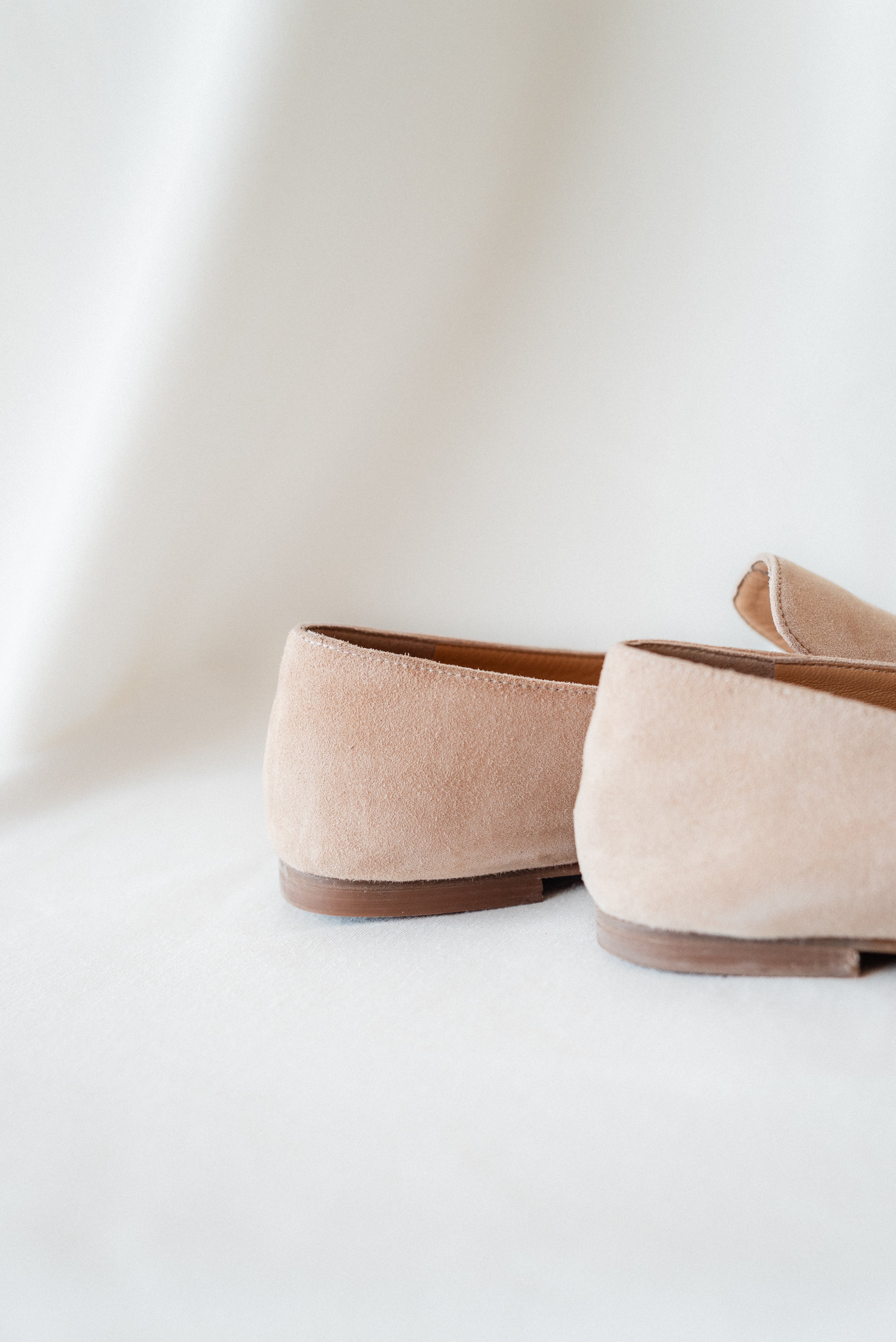 WHITE NATURAL SUEDE LOAFER