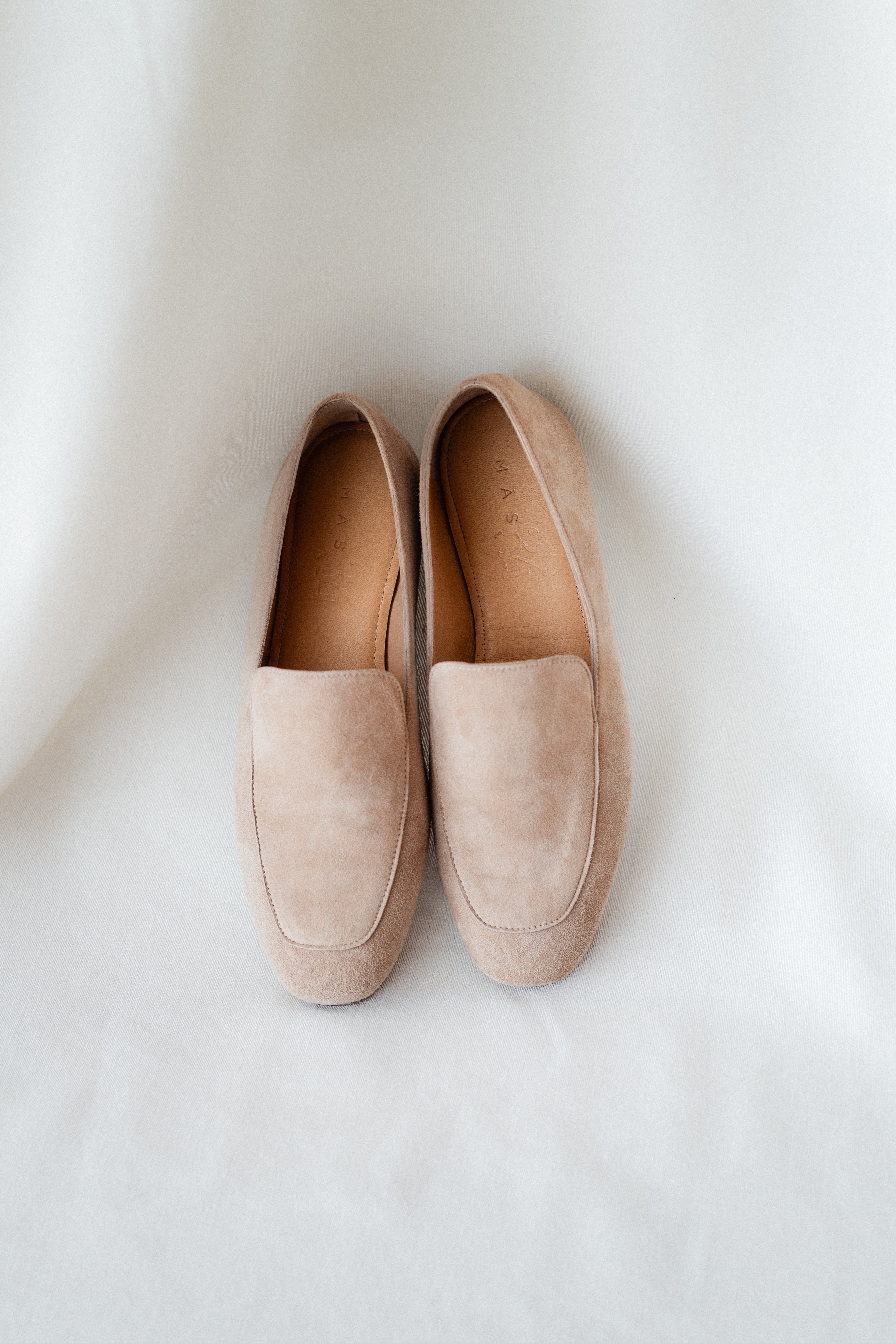 WHITE NATURAL SUEDE LOAFER