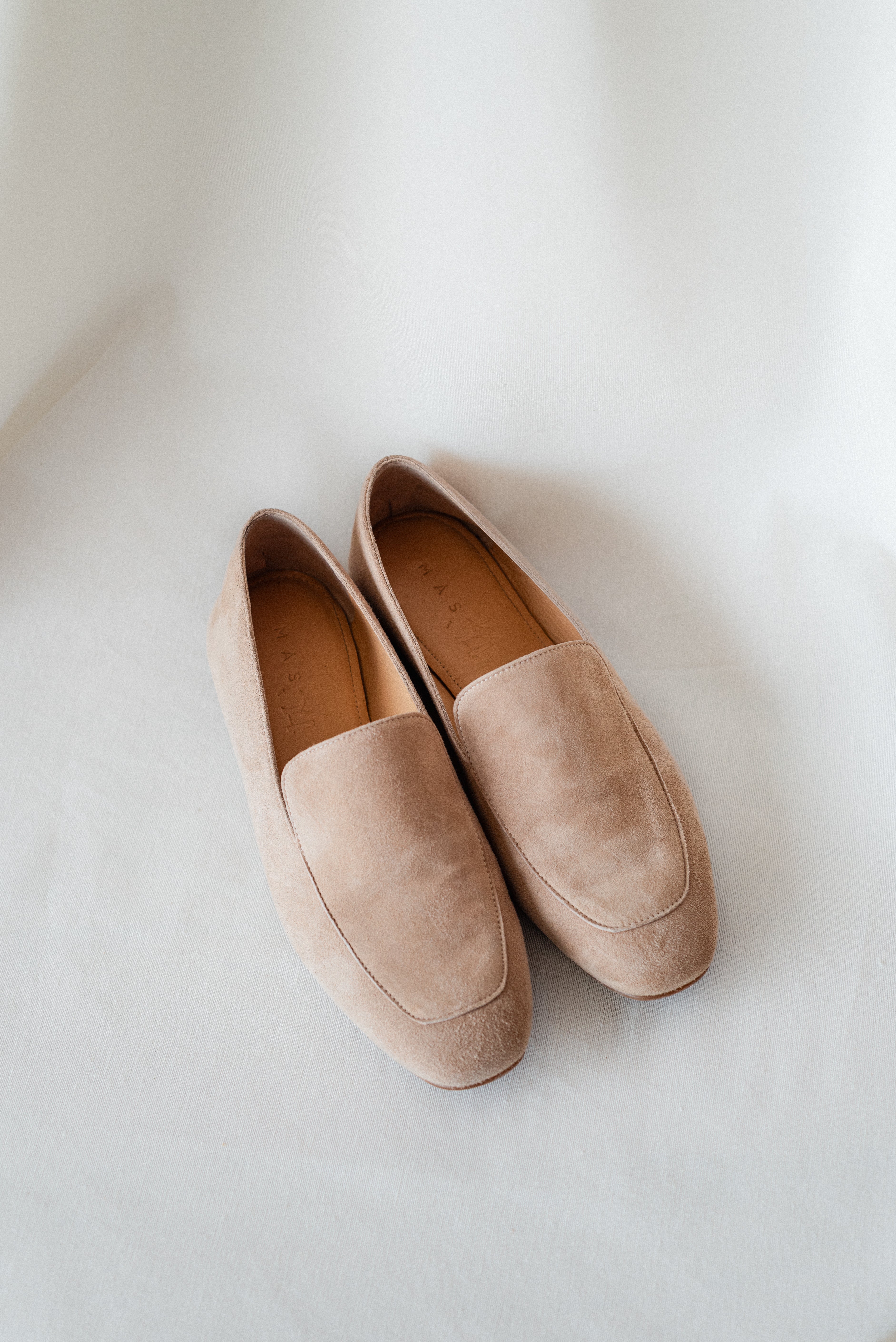 WHITE NATURAL SUEDE LOAFER