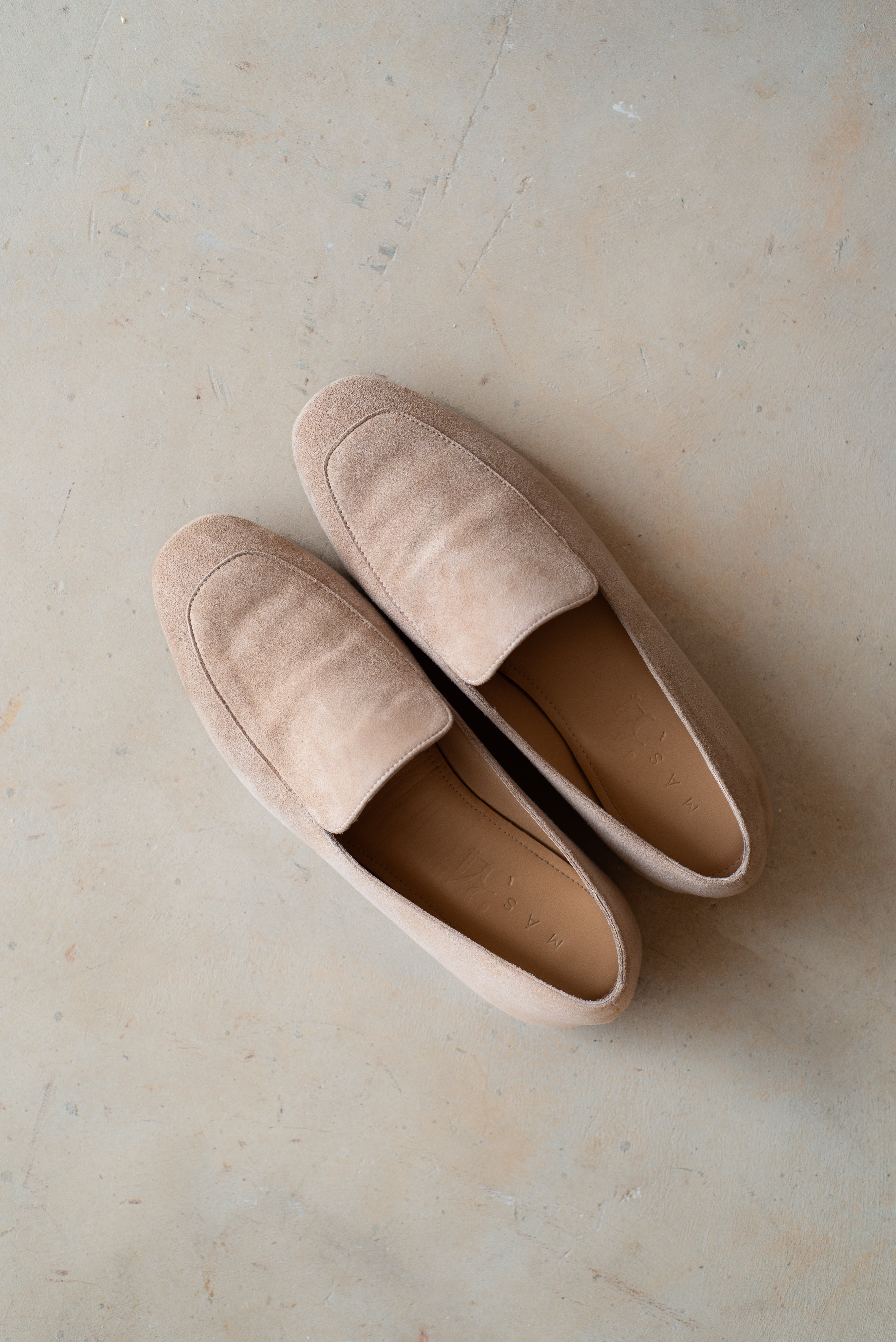 WHITE NATURAL SUEDE LOAFER
