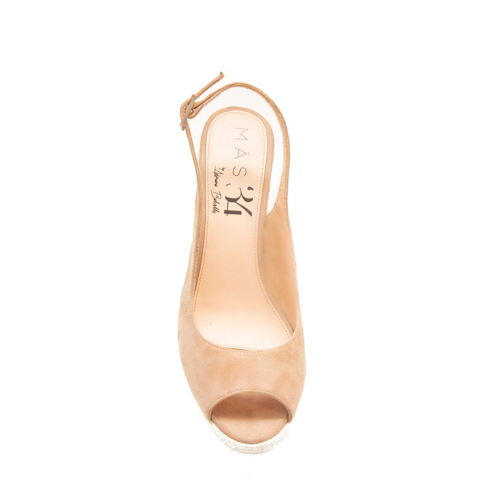 Cuñas para novias elegantes y cómodas en ante natural beige