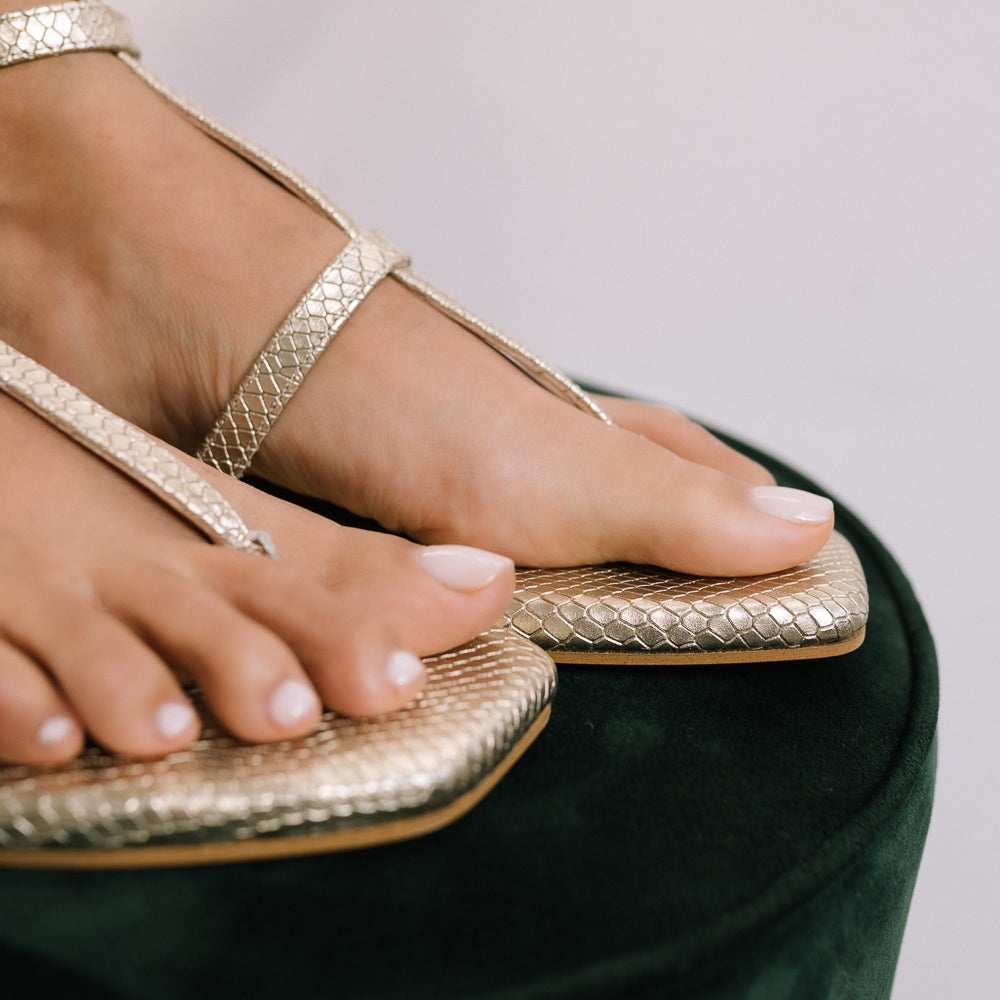 PATRICIA FLAT SANDAL IN PLATINUM ENGRAVED LEATHER