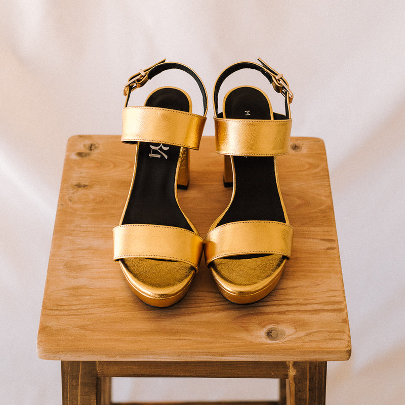 Sandalias de tacón mujer cómoda, elegante y combina con todo en piel color oro
